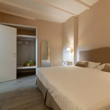 Cas'e Charming House 3*