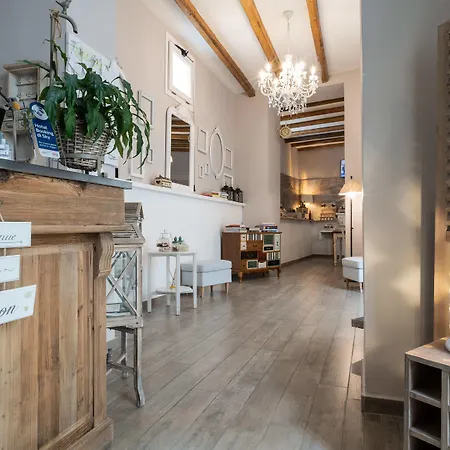 Hotel Cas'e Charming House