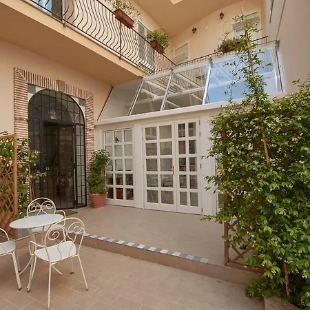 Hotel Cas'e Charming House