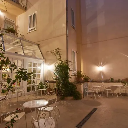 Cas'e Charming House 3*