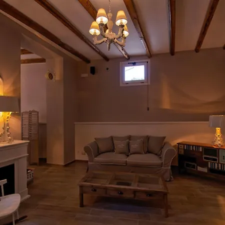 Cas'e Charming House 3* Caserta