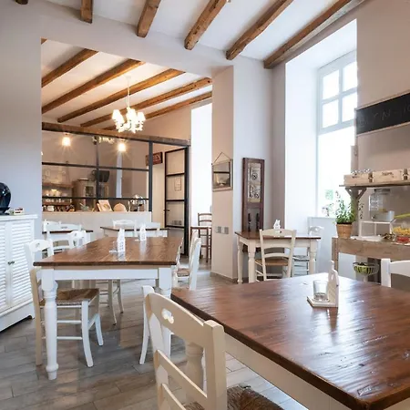 Hotel Cas'e Charming House