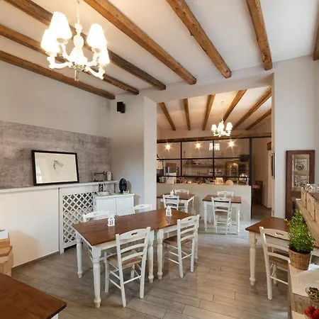 Cas'e Charming House Отель
