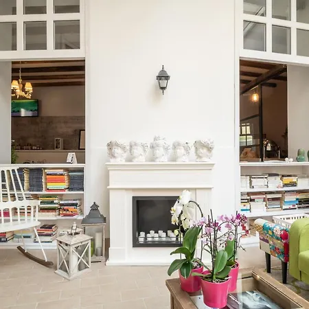Hotel Cas'e Charming House Caserta