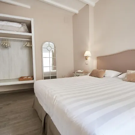 Cas'e Charming House